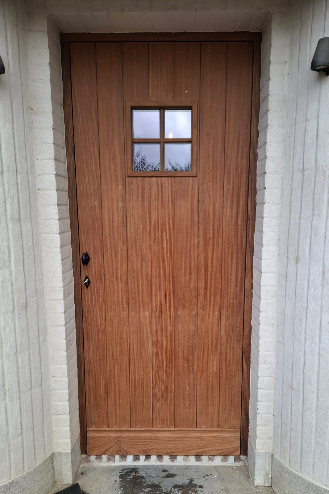 Voordeur in Afrormosia op Maat | Duurzaam Buitenschrijnwerk