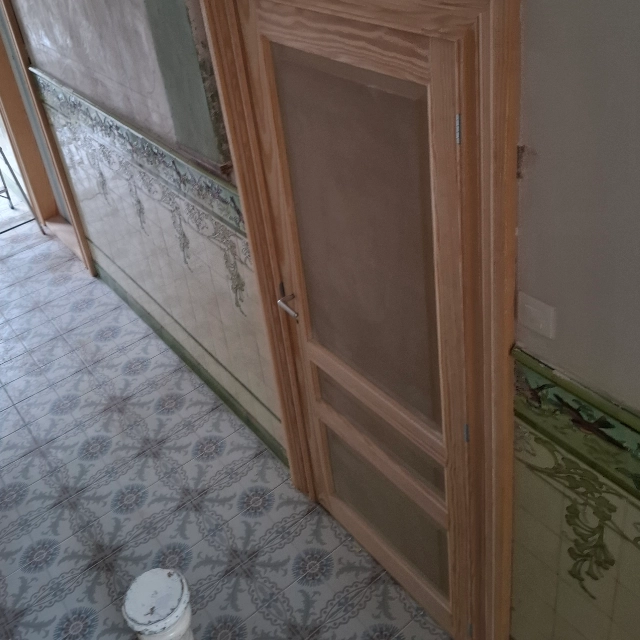 Binnendeur op maat in Yellow Pine en MDF – Mechelen